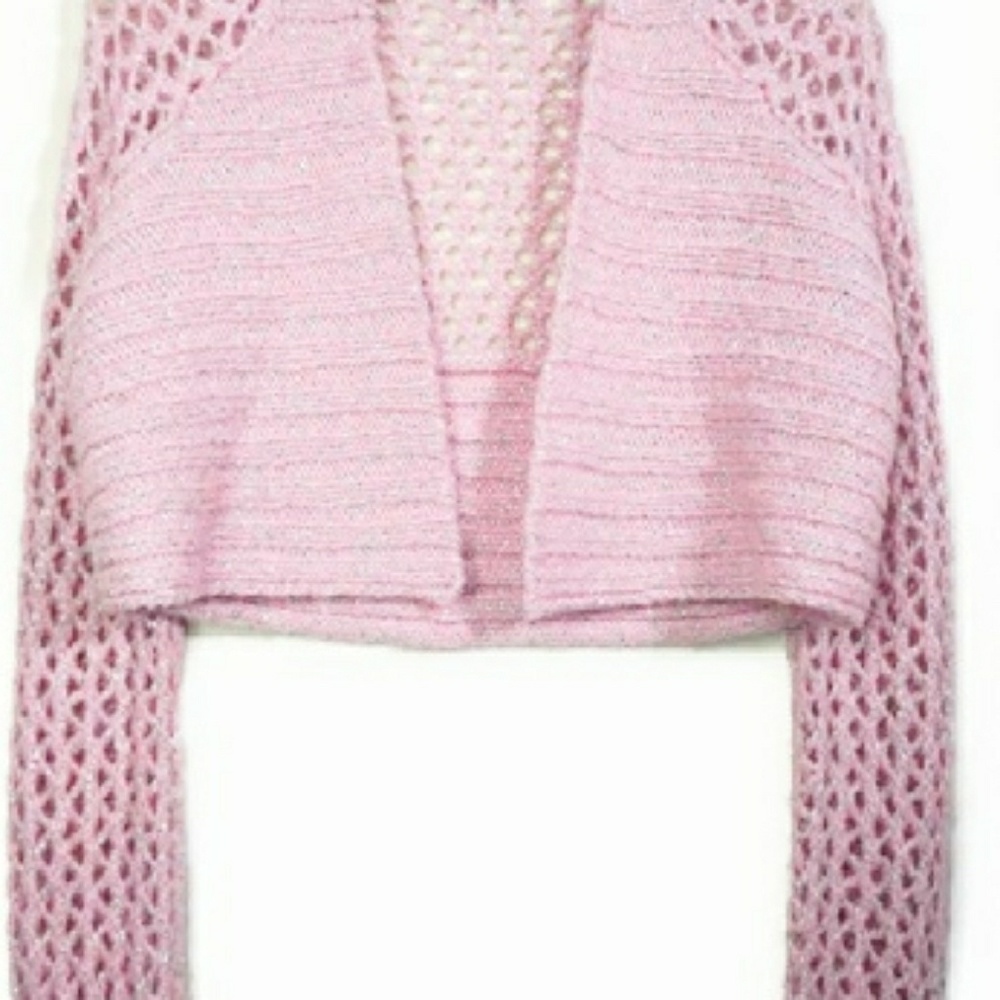 MUST HAVE!! GUESS • Gorgeous Shimmer Sweater Shrug